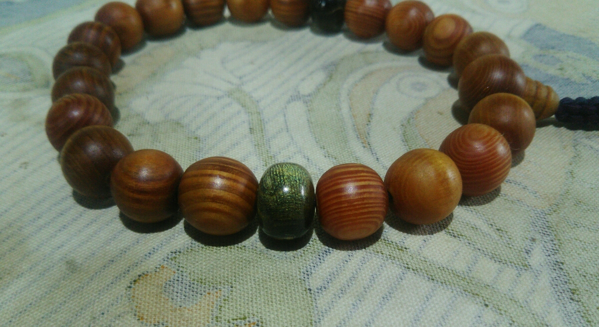  red pine branch Gin sea pine Rainbow coral collaboration ... type beads 30 year and more mountain middle .. branch Gin . fat deep sea. gem from comfort .. made 20 sphere collection cord silk 