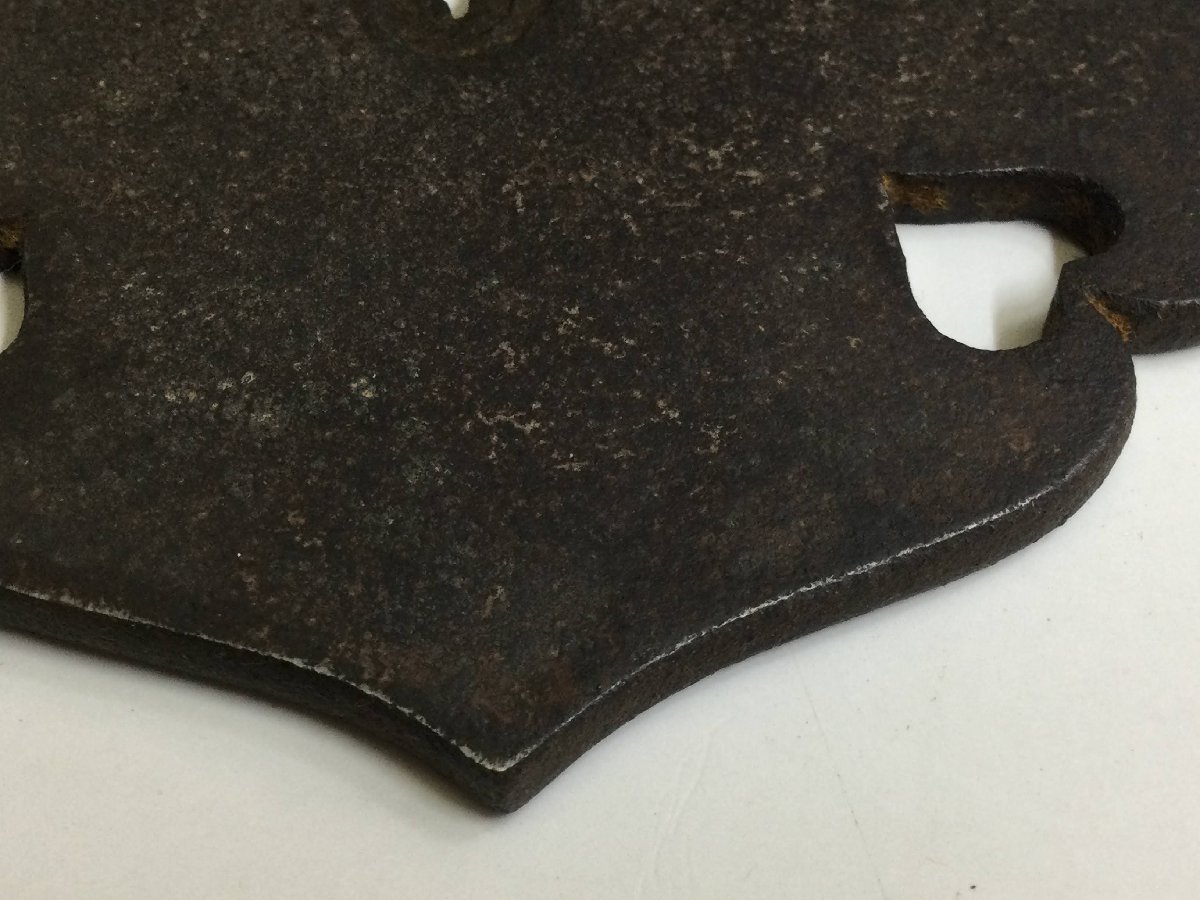 三】刀鍔 四角型 透かし彫り 重さ約74g 6.3×7cm 大型打刀鍔 時代金工