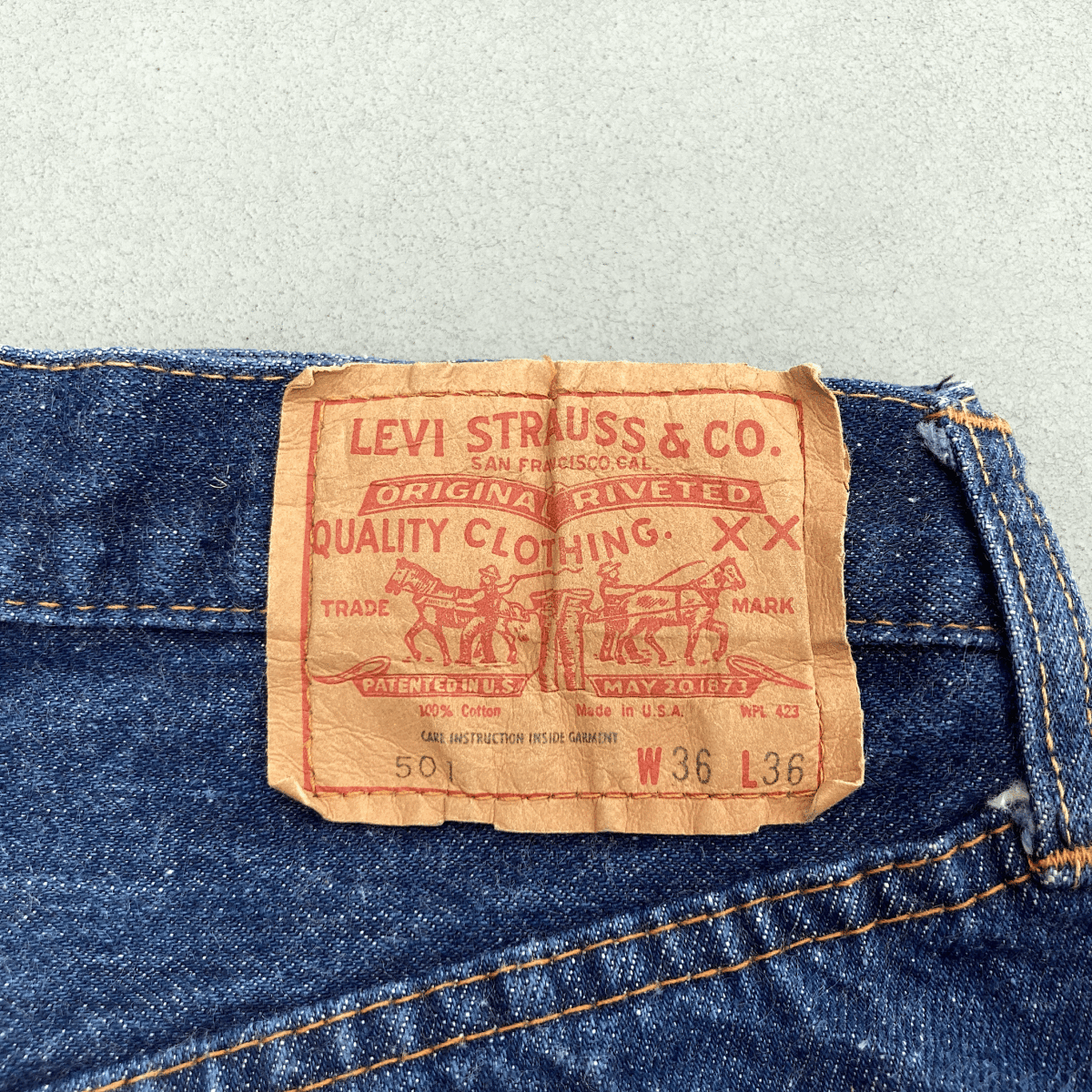 66前期 70s オリジナル LEVI’S 501 W36(W33) L36 ビンテージ 美品 濃紺 バックポケット裏シングル 耳付き セルビッジ 1970年代 SINGLE_画像4