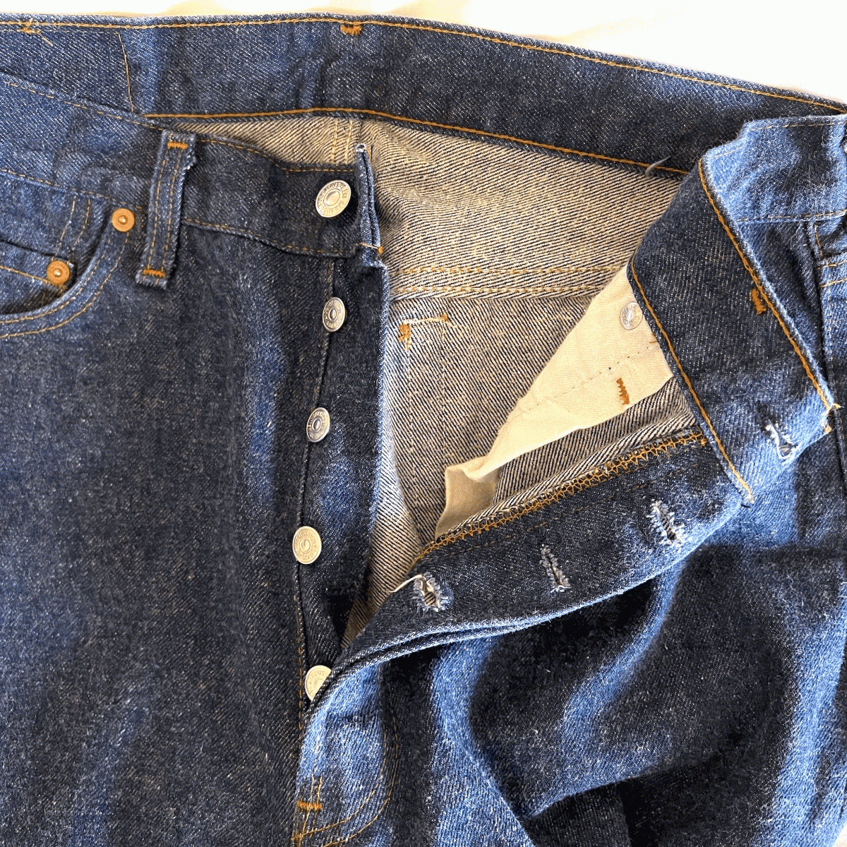 米国製 ハチマル 80s オリジナル Levi’s 501 W36(W33) 濃紺 美品 中古 CAREパッチ 1980年代 アメリカ製 USA製 ジーンズ デニムパンツ_画像6