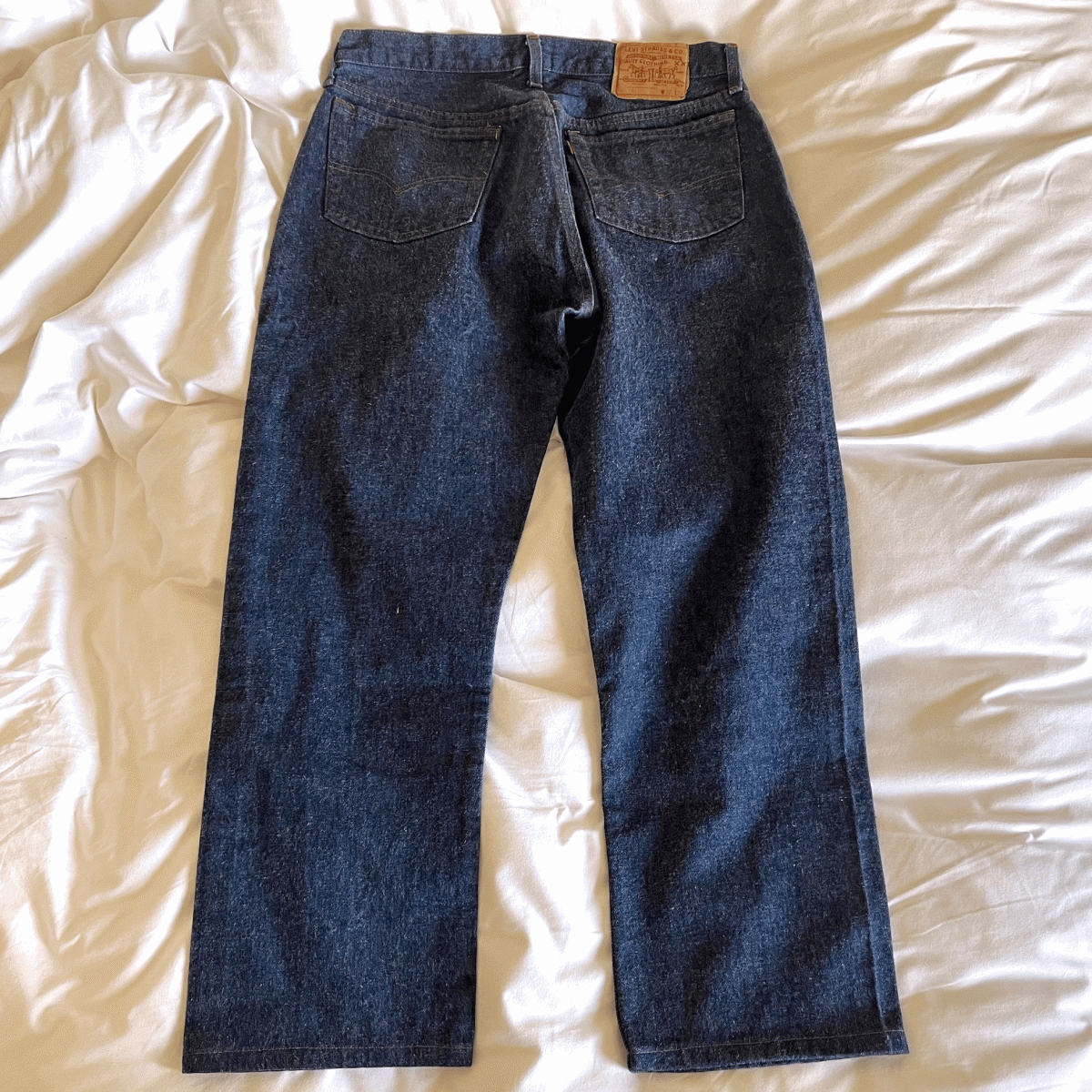 米国製 ハチマル 80s オリジナル Levi’s 501 W36(W33) 濃紺 美品 中古 CAREパッチ 1980年代 アメリカ製 USA製 ジーンズ デニムパンツ_画像4