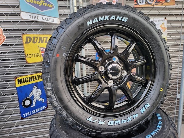 ワイルドに! 軽自動車用 14インチホイール 　黒色　＋ボコボコタイヤ　ナンカンFT-9　165/65R14　ホワイトレター!!カッコイイ　カスタムに_画像3