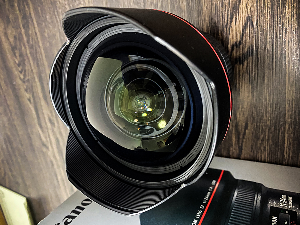 美品 canon キヤノン EF11-24mm F4L USM 箱あり*動作良好* 美品 canon キヤノン EF11-24mm F4L USM 箱あり*動作良好*
