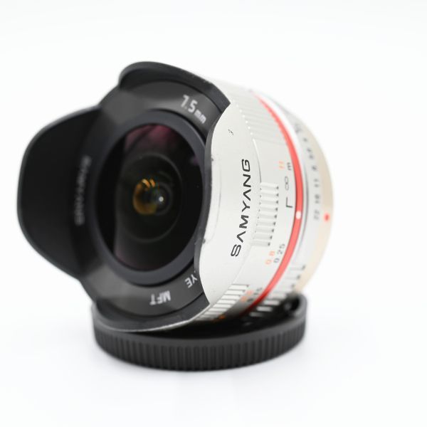 【並品】SAMYANG 単焦点魚眼レンズ 7.5mm F3.5 フィッシュアイ マイクロフォーサーズ用 シルバー #555