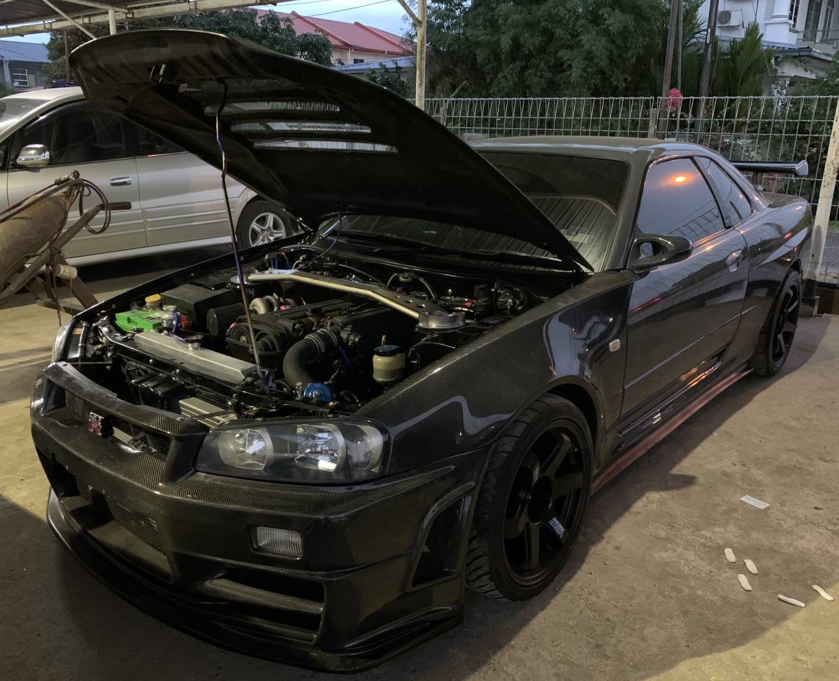 BNR34 R34 スカイラインGT-R Z-STYLE フロントフェンダー FRPの画像1