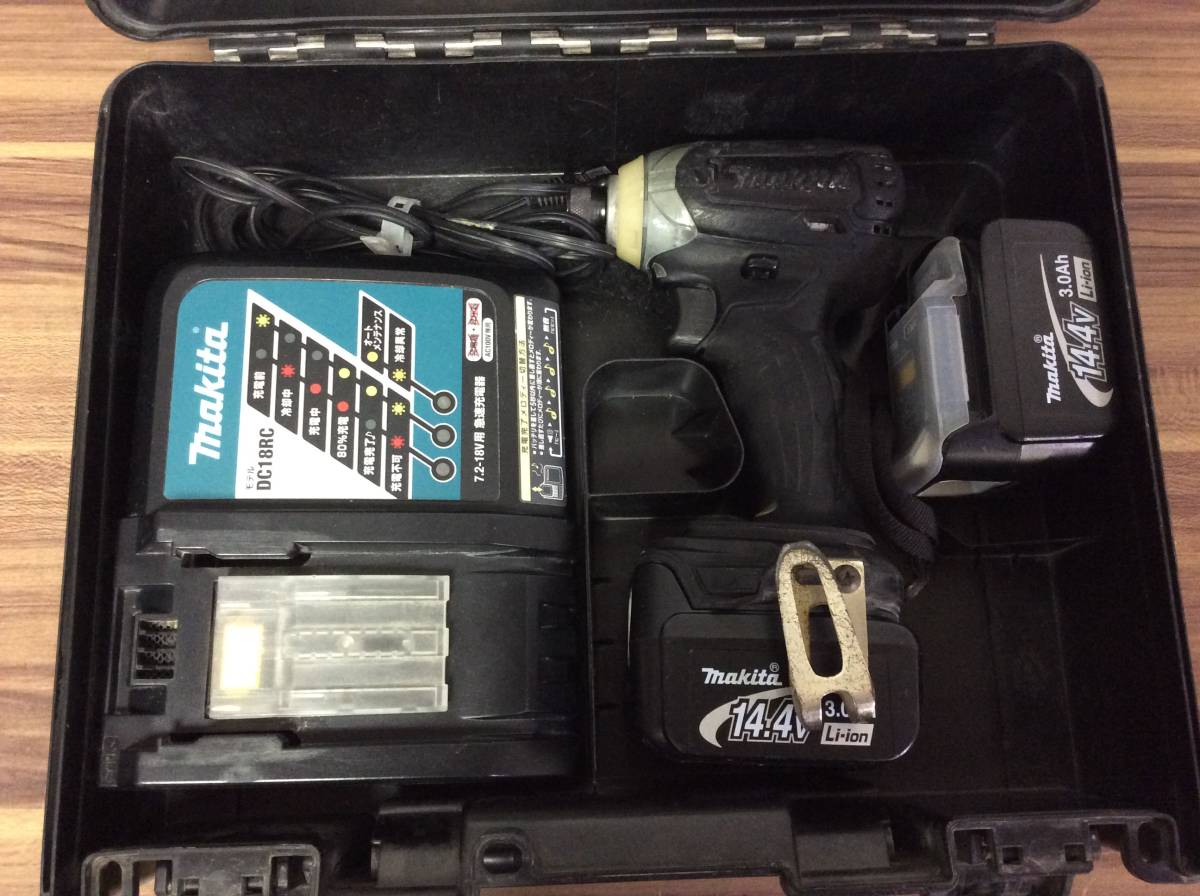 【RH-5792】中古品 makita マキタ 14.4V 充電式インパクトドライバ TD136DRMXB 充電器 バッテリー2個セット_画像1