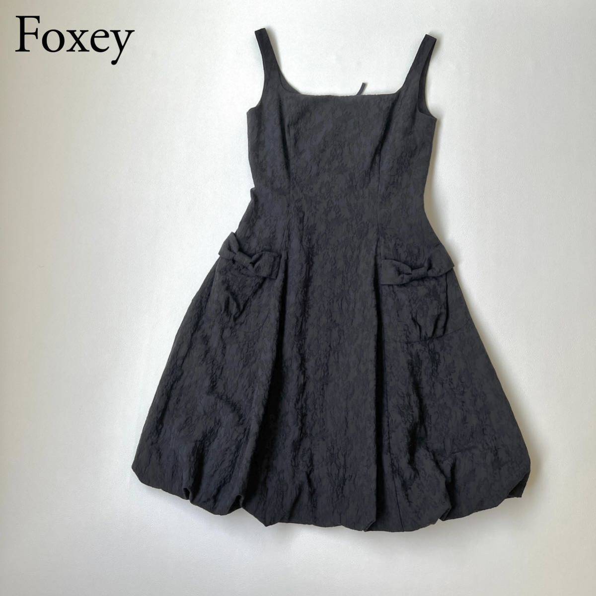 FOXEY BOUTIQUE フォクシー ドレス フレアワンピース ノースリーブ バルーンスカート　フレア 花柄刺繍　リボン 日本製美品　リネン混