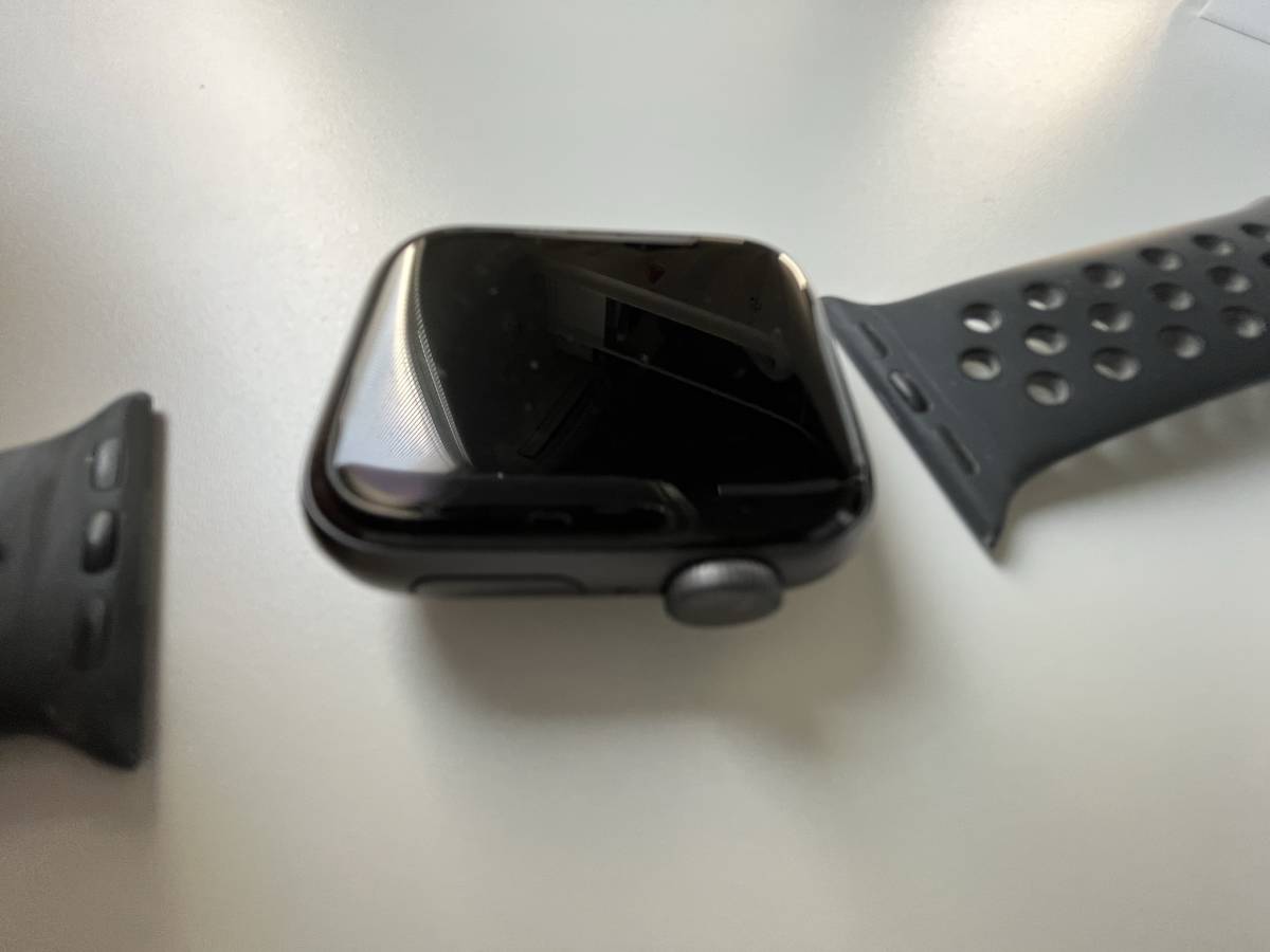 Apple Watch SE 第一世代 Nike GPSモデル 40mm スペースグレー