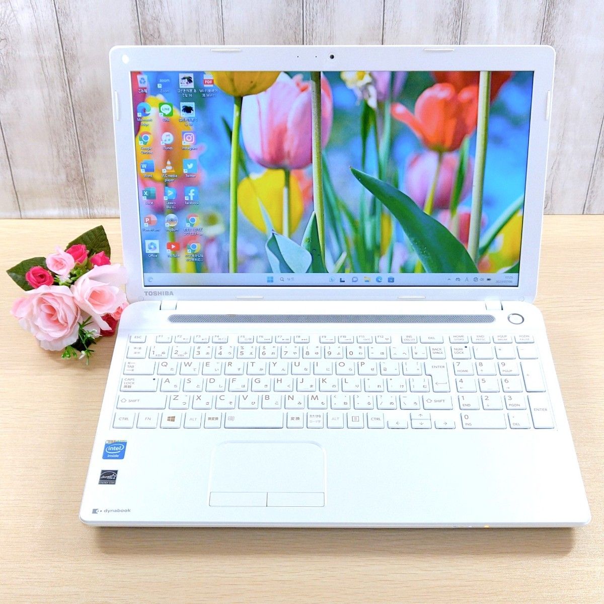 246・Windows11・SSD512GB・メモリ8G・Office付きノートパソコン・白