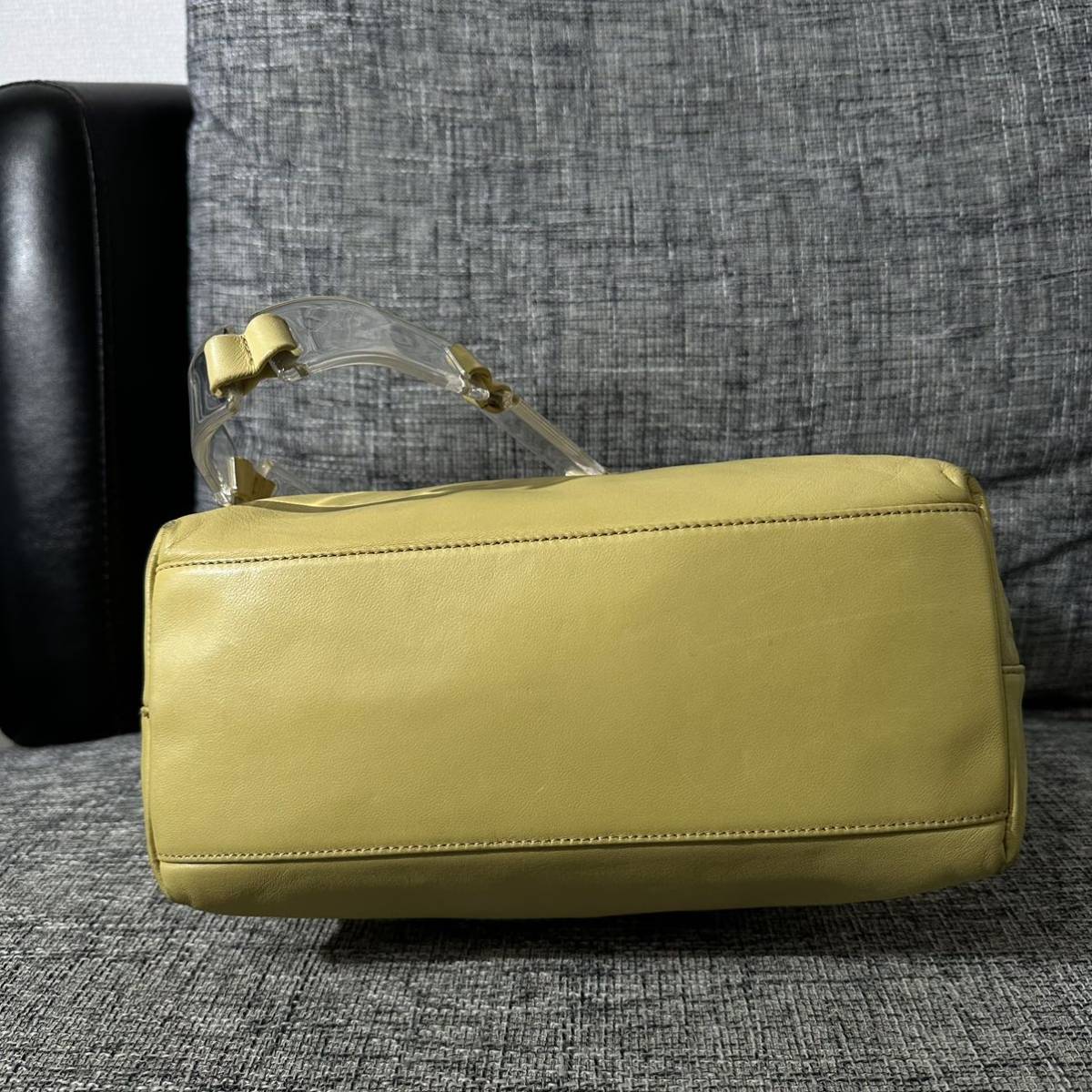 1円〜 【美品】PRADA ワンショルダーバッグ プラスチックハンドル 三角