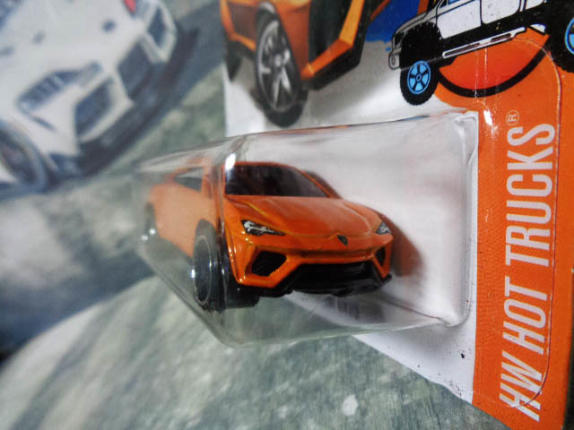 HOTWHEELS LAMBORGHINI URUS ホットウィール ランボルギーニ ウルス   カード傷み   ///(98)の画像2