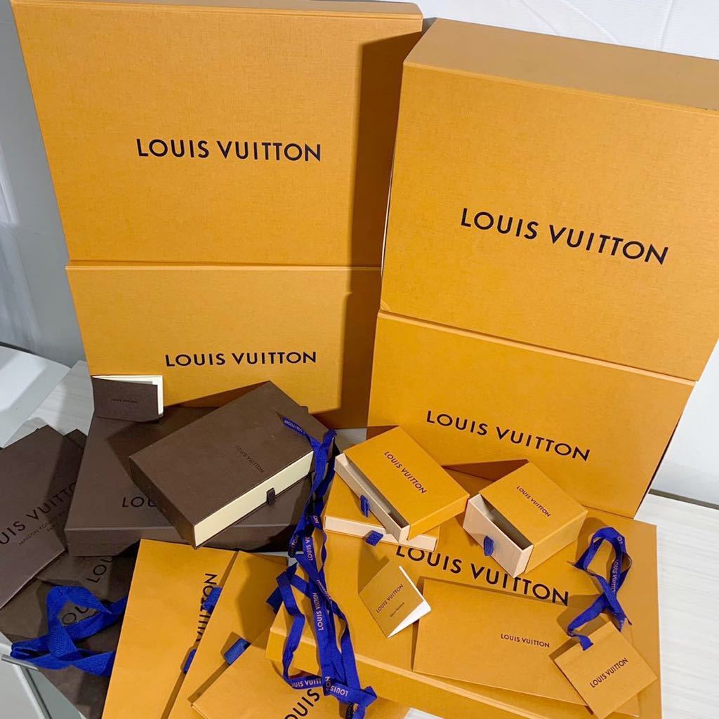 LOUIS VUITTON/ Louis Vuitton / brand empty box / ribbon / interior /  storage / accessory case / paper bag / large amount / set sale / empty box  / vanity case / bag / Western-style clothes : Real Yahoo auction salling