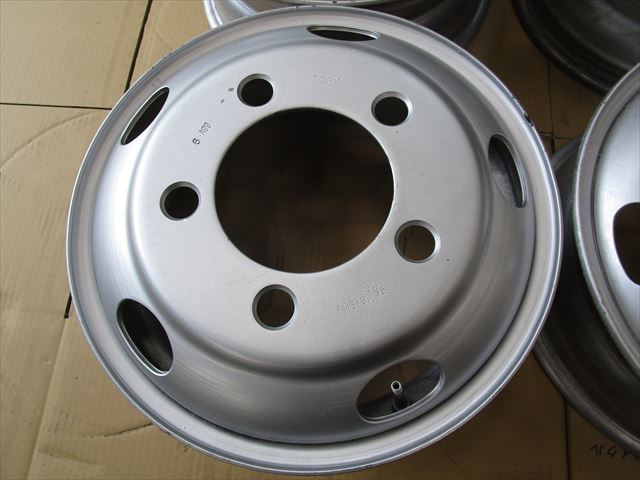 送料無料　いすゞ　エルフ　2トン　TOPY　TK16×5.5J　116.5-8TC　5穴　両面再塗装品　4本セット_画像2