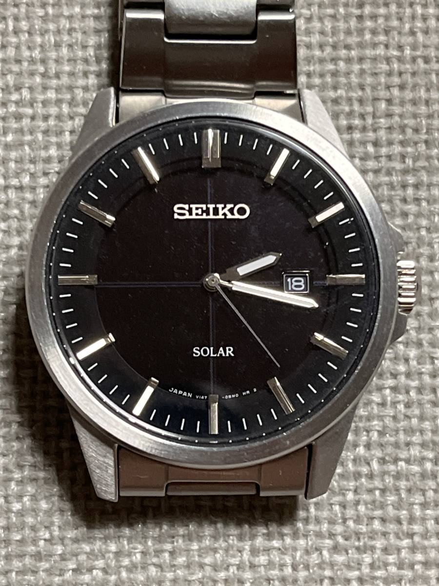 送料無料！！　ＳＥＩＫＯ　セイコー　ソーラー腕時計　ブラック　Ｖ１４７－０ＡＶ０　アナログデイト