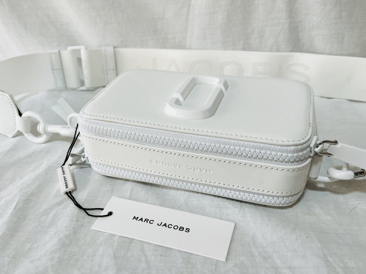 人気！MARC JACOBS スナップショット ムーンホワイト カメラバッグ-