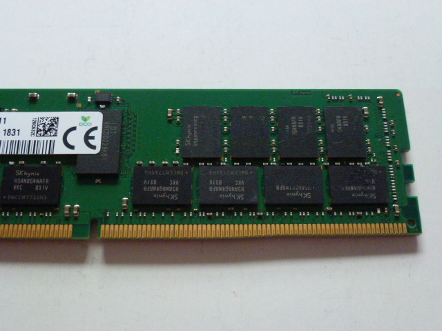 メモリ サーバーパソコン用 1.20V SK hynix PC4-21300V(DDR4-2666V)ECCRegistered 32GB 起動しますが小さいチップ欠損ありジャンク品扱です_画像3
