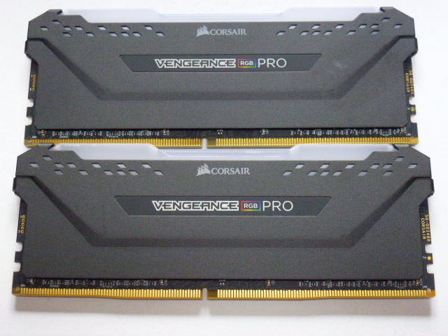 メモリ デスクトップ用 メモリ CORSAIR VENGEANCE RGB PRO DDR4-3200 PC4-25600 16GBx2枚 合計32GB 起動確認済みですCMW32GX4M2C3200C16