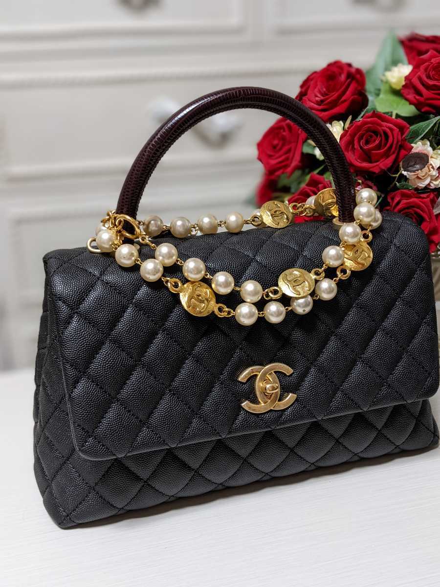 注目の CHANEL ヴィンテージ ロングネックレス パール ココマーク 刻印