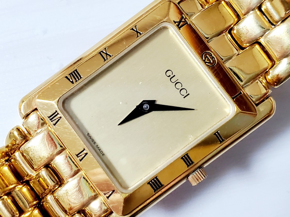 GUCCI グッチ 紳士用高級腕時計 スクエアフェイス【4200M】ゴールドカラー 純正ブレス