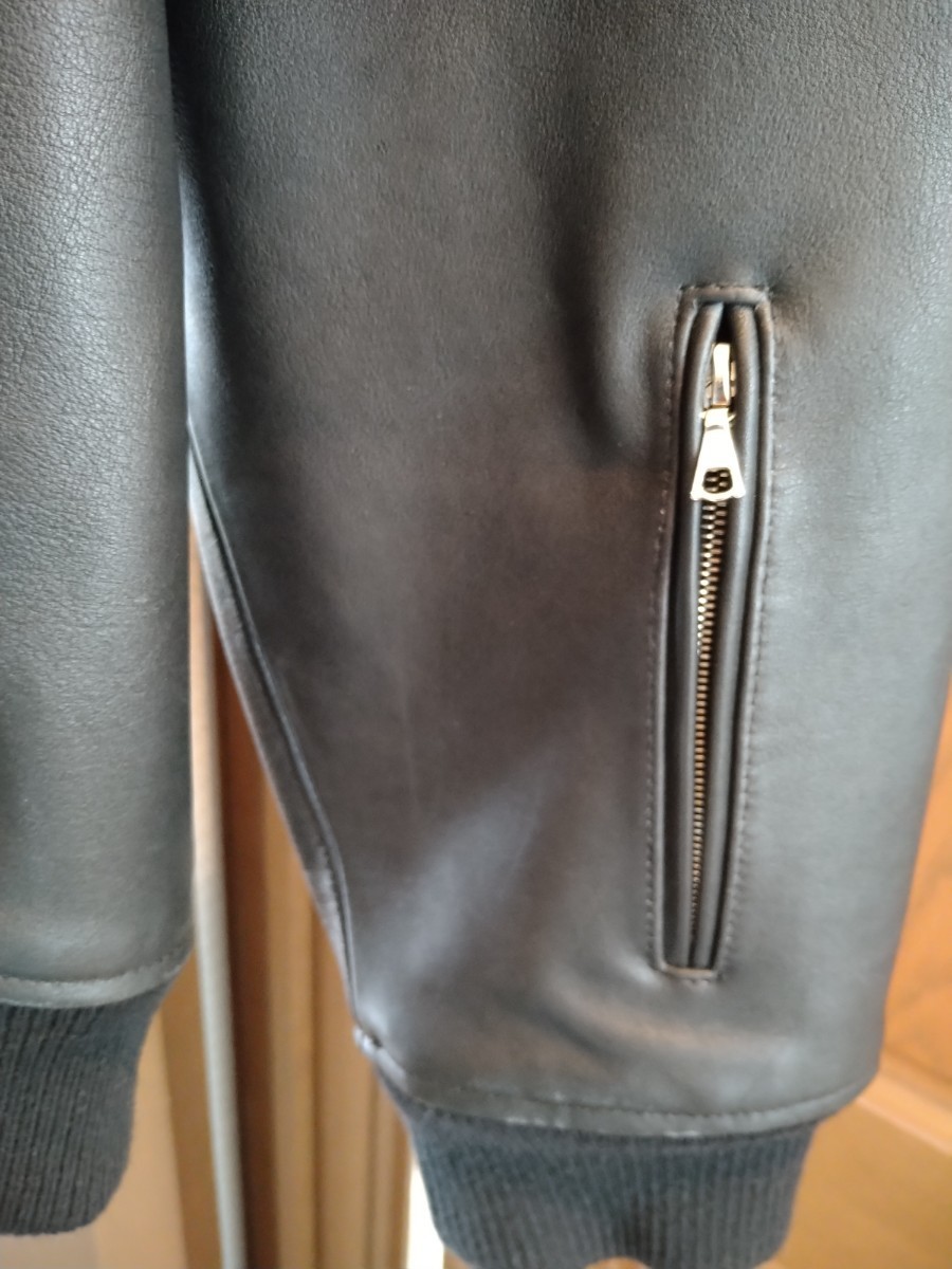 【値下げ交渉アリ！！】SOPHNET.　カーフレザージャケット　ブラック　サイズＭ_袖のポケットのジップもriri製