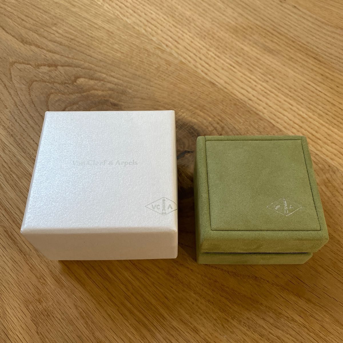 ヴァンクリーフ&アーペル 空箱 Van Cleef & Arpels|Yahoo ヴァンクリーフ&アーペル 空箱 Van Cleef & Arpels|Yahoo