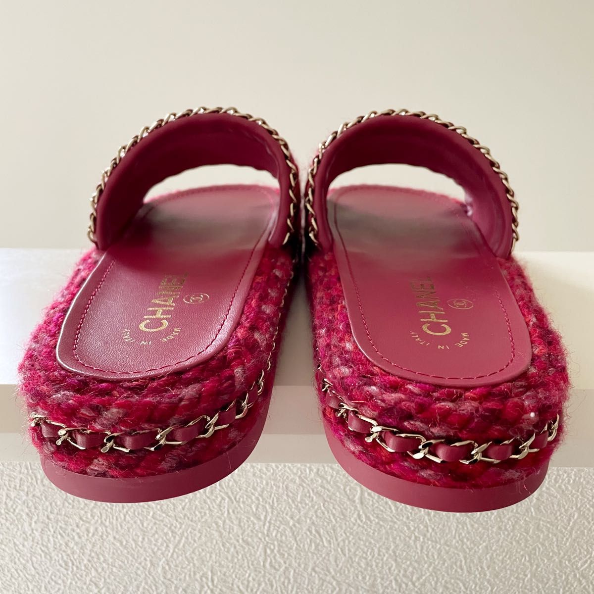 CHANEL フラットサンダル 赤 レッド ツイード 38 シャネル 22P CHANEL フラットサンダル 赤 レッド ツイード 38 シャネル 22P