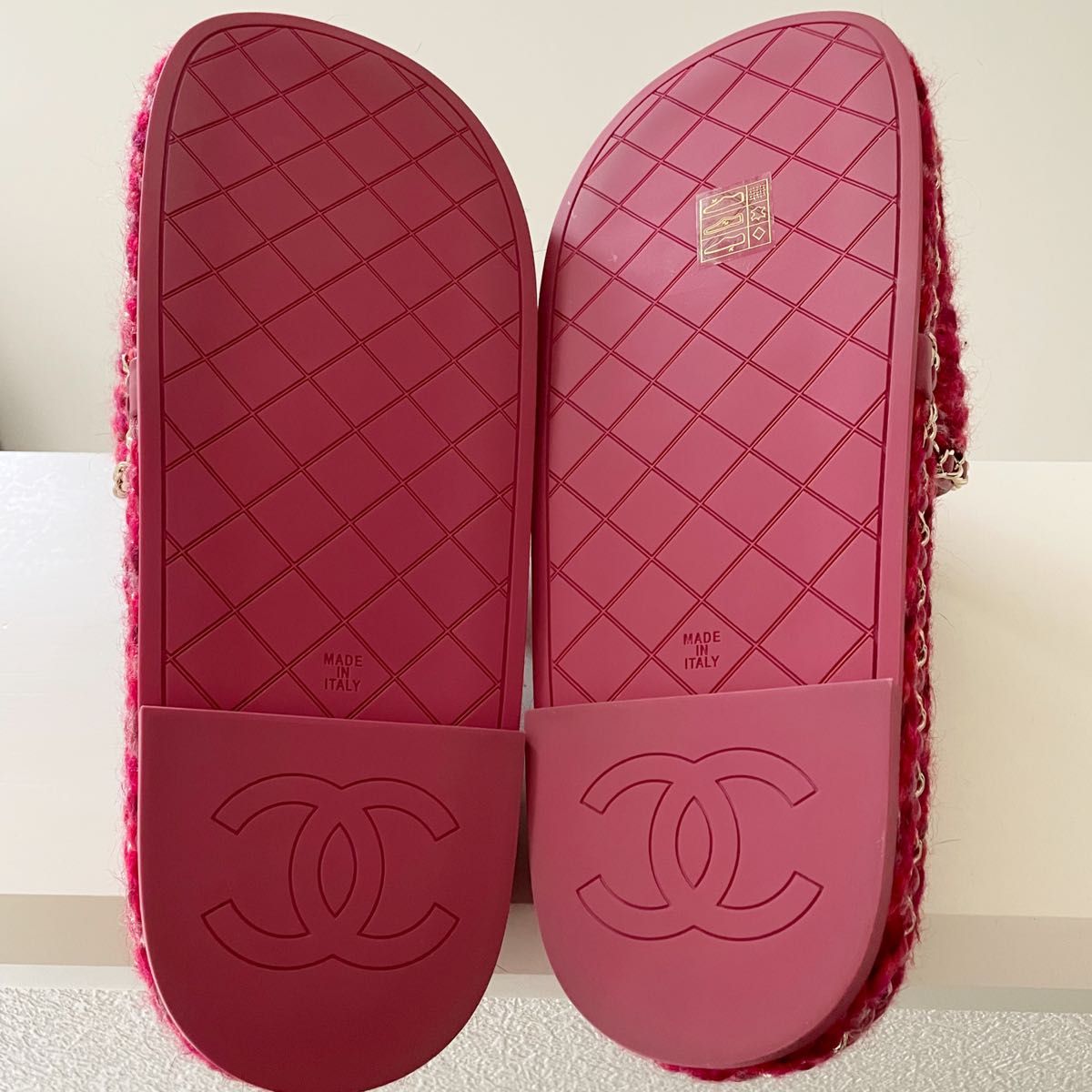 CHANEL フラットサンダル 赤 レッド ツイード 38 シャネル 22P CHANEL フラットサンダル 赤 レッド ツイード 38 シャネル 22P