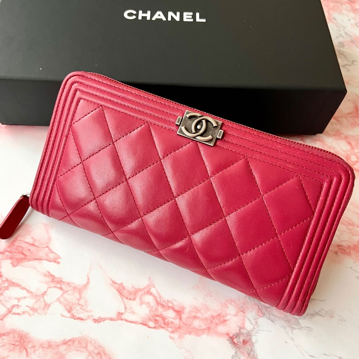 美品 CHANEL ボーイシャネル ラムスキン 正規品 ラウンドジップ 長財布