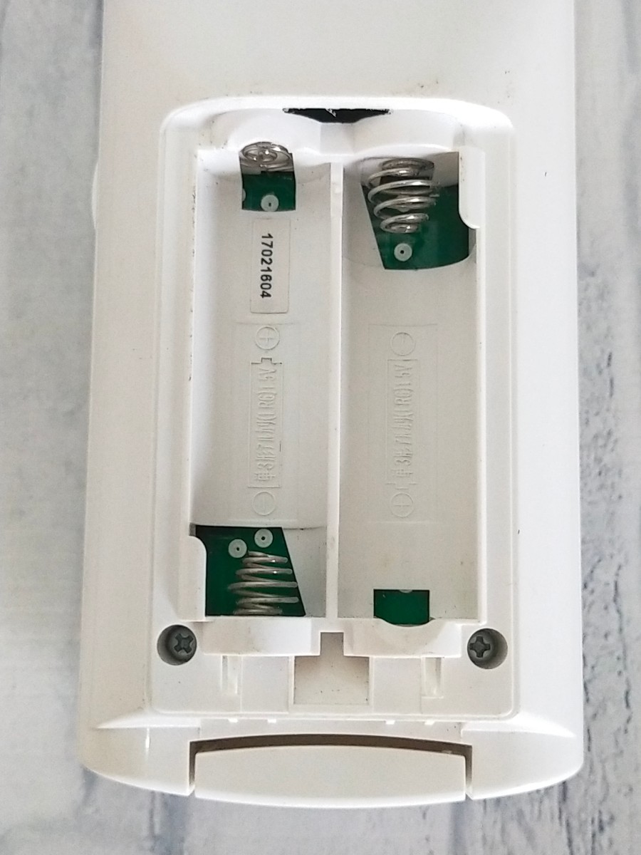 SHARP シャープエアコンリモコン A977JB(電池の蓋がありません