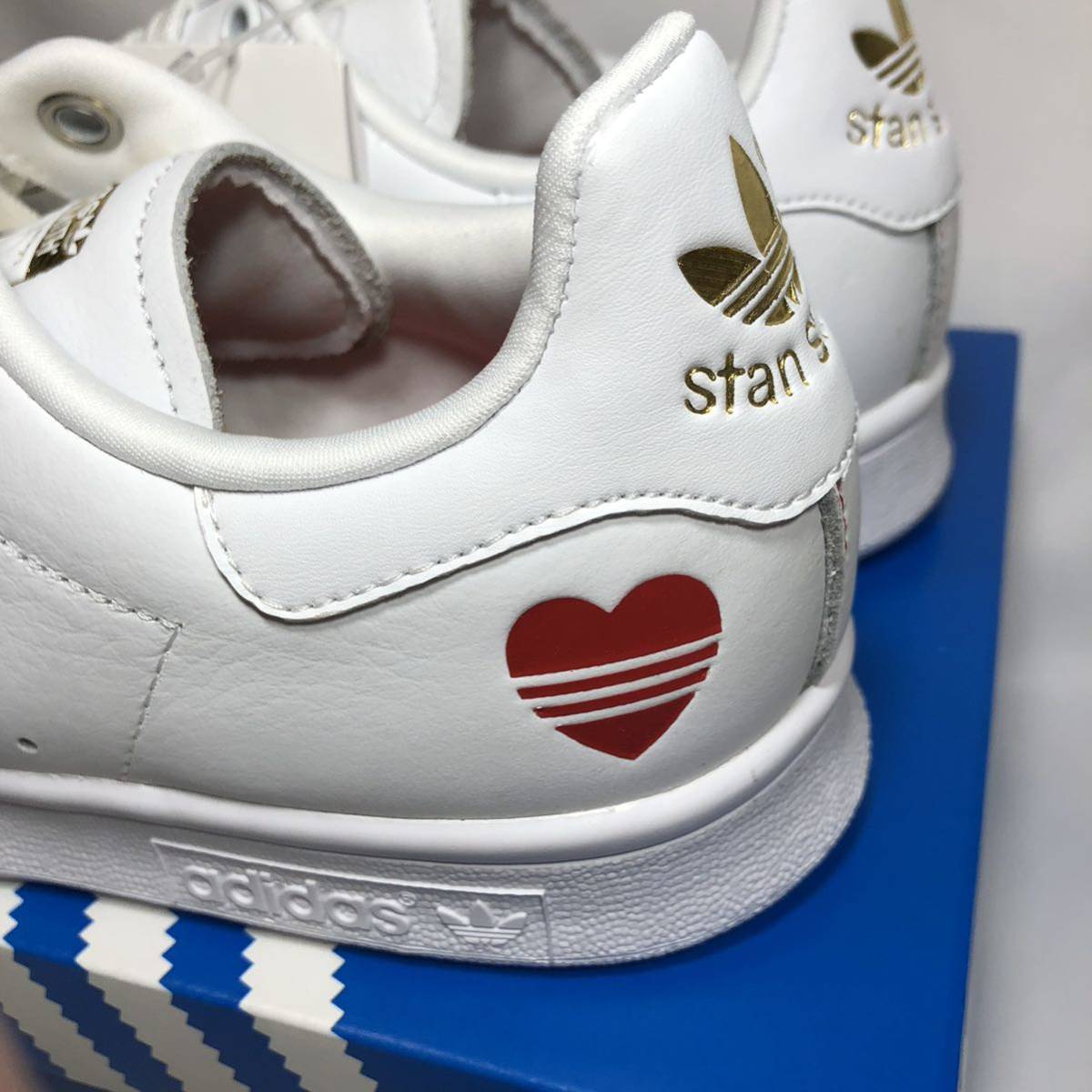 新品】adidas STAN SMITH アディダス スタンスミス ホワイト 新品】adidas STAN SMITH アディダス スタンスミス ホワイト