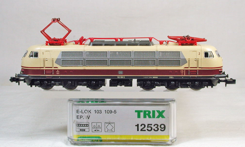 MINITRIX #12539 ＤＢ （旧西ドイツ国鉄） ＢＲ１０３.１型電気機関車 ／ 試験塗装機　（ＴＥＥ塗装）