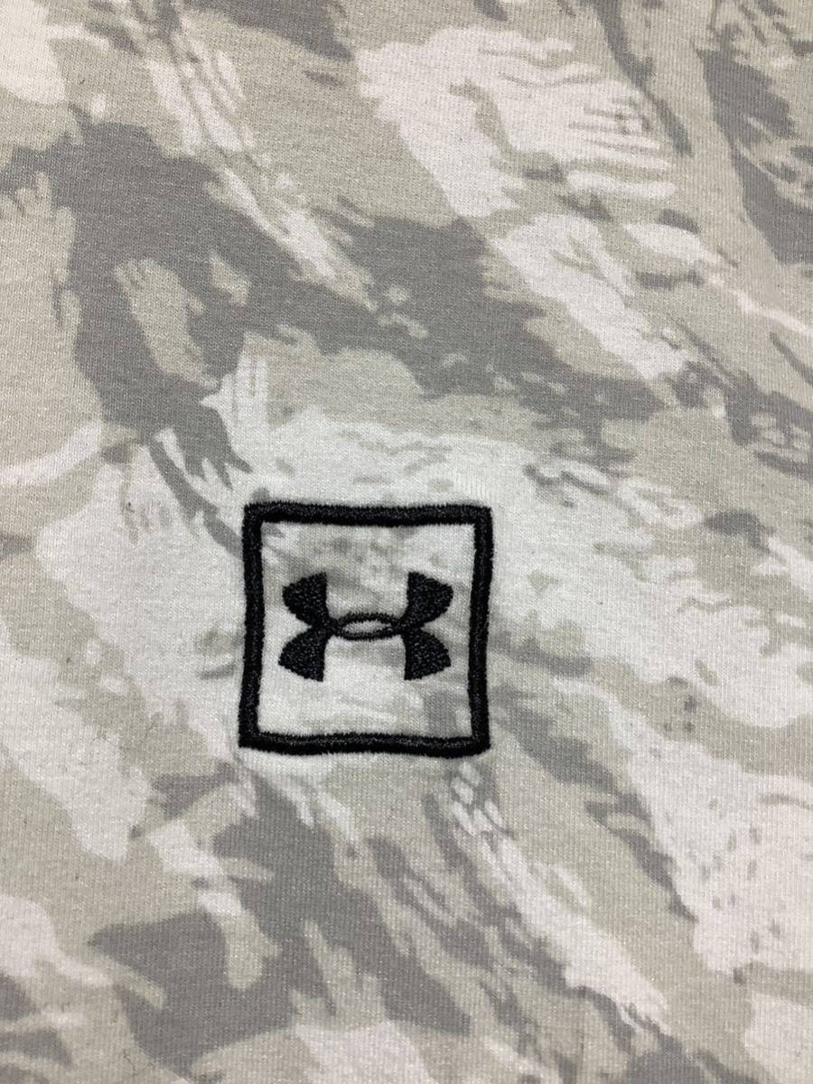 む1151 UNDER ARMOUR アンダーアーマー 総柄Tシャツ 半袖Tシャツ SM ロゴ刺繍 ライトグレー FITTED タイト_画像4