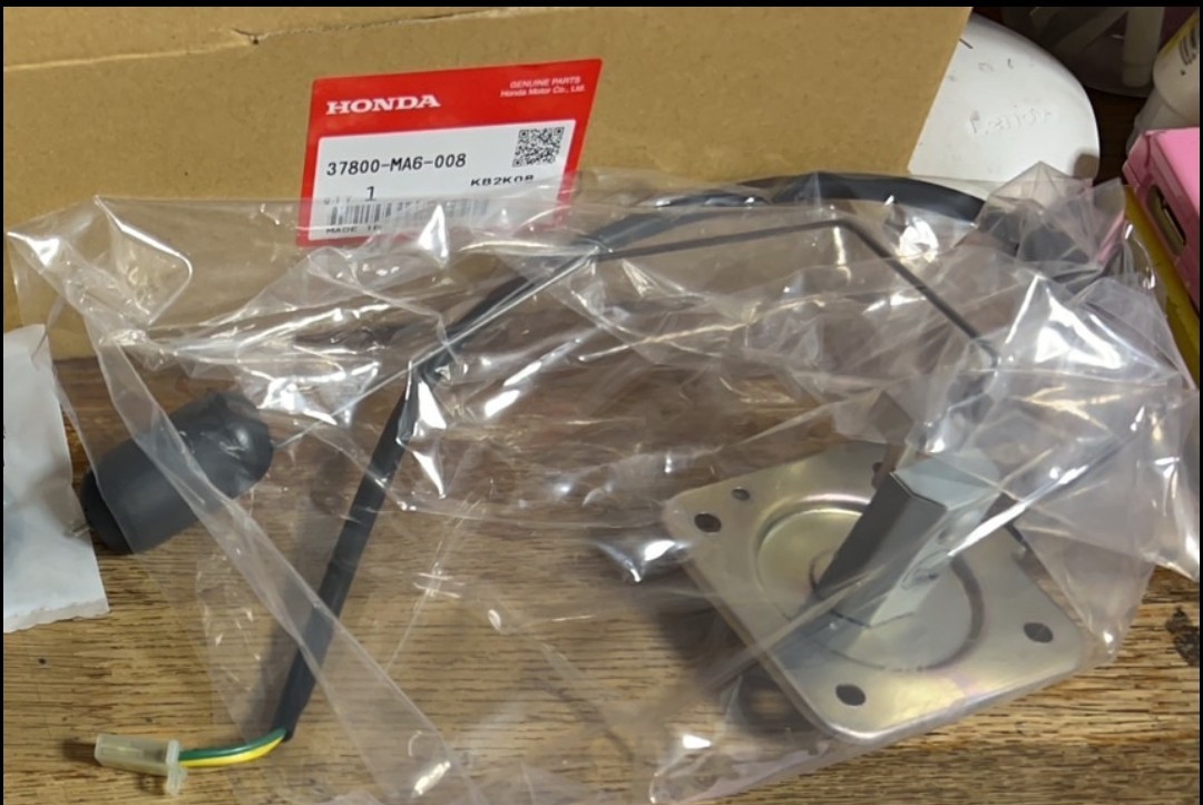 paypay HONDA 純正 CBX400F CBX400F2 CBX550F ガソリン タンク paypay HONDA 純正 CBX400F CBX400F2 CBX550F ガソリン タンク
