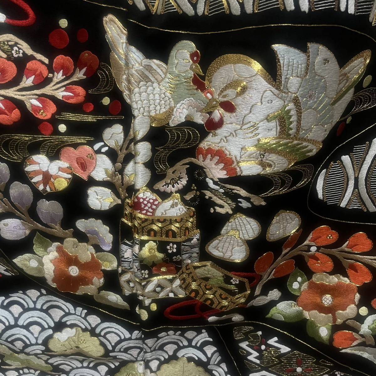 大衆演劇 舞台 衣装 立役 着流し 着物 総刺繍 唐織 黒地 藤 素材不明 しつけ糸付き未使用 美品 7