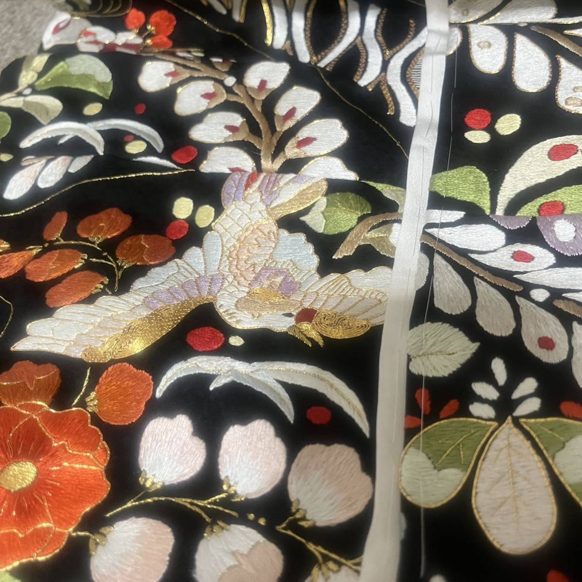 大衆演劇 舞台 衣装 立役 着流し 着物 総刺繍 唐織 黒地 藤 素材不明 しつけ糸付き未使用 美品 9