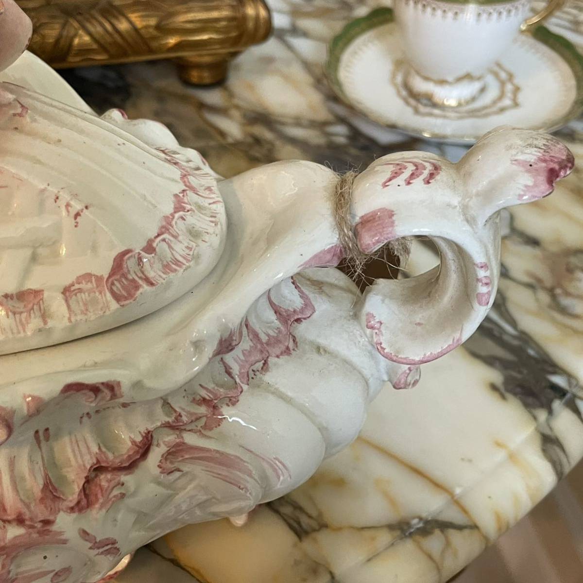 フランスアンティーク　ジャルディ二エール　ルイ15世様式　アンティーク　ロココ様式　陶器　花器　薔薇　サルグミンヌ_画像4