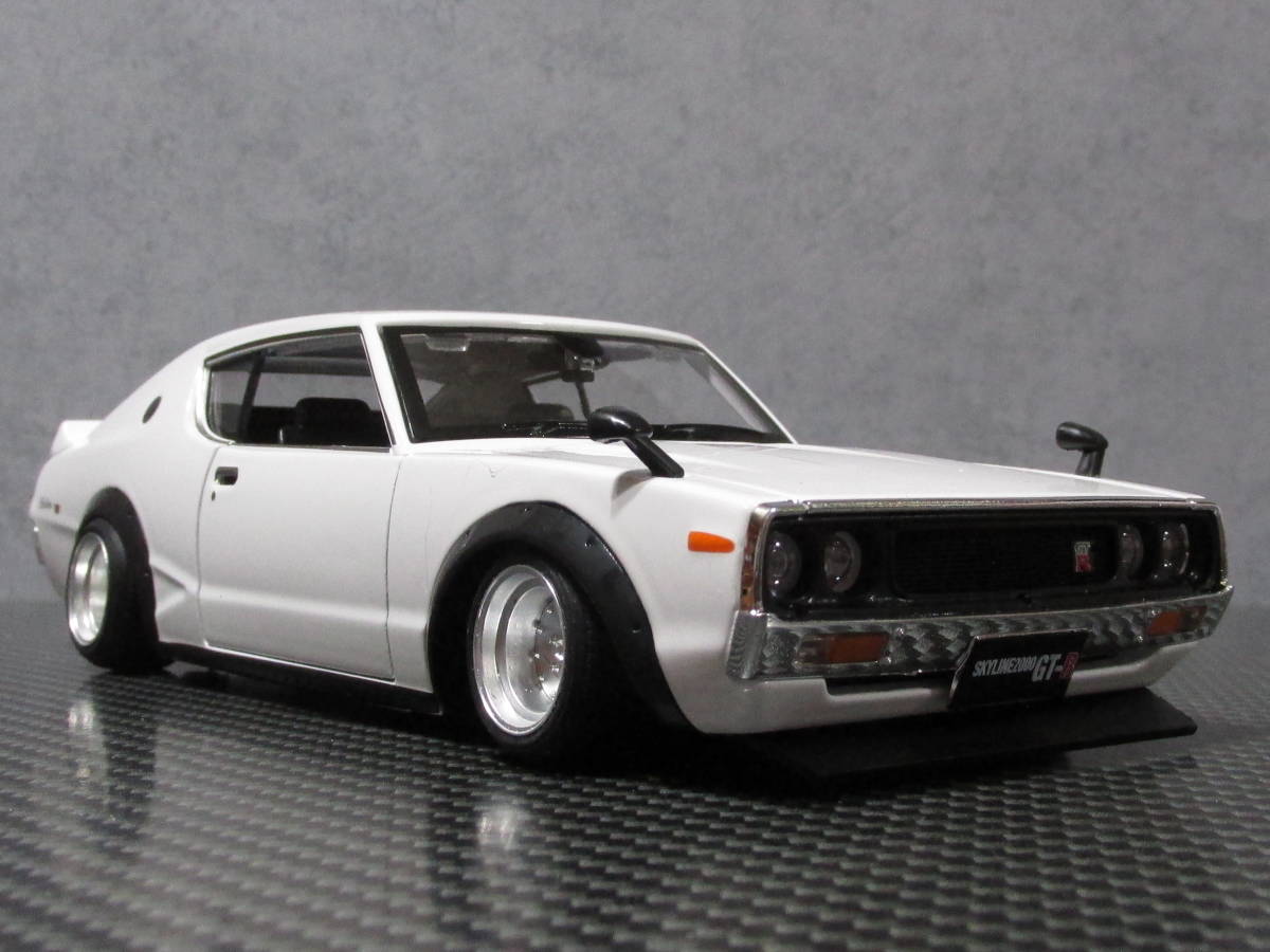 Maisto 1/24 日産スカイライン 2000GT-R (KPGC110) ケンメリ ホワイト カスタム改 マークⅠ_画像1