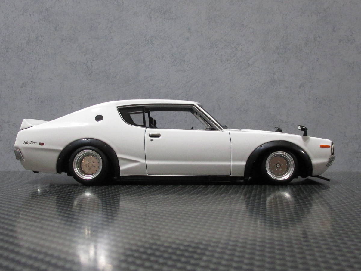 Maisto 1/24 日産スカイライン 2000GT-R (KPGC110) ケンメリ ホワイト カスタム改 マークⅠ_画像2