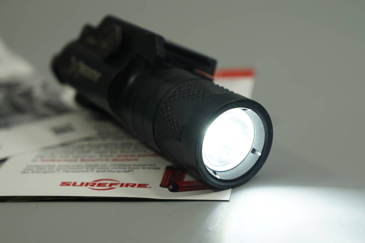 実物 Surefire X300V-B (Trijicon Leupold PEQ PVS PSQ ATPIAL 実物 Surefire X300V-B (Trijicon Leupold PEQ PVS PSQ ATPIAL