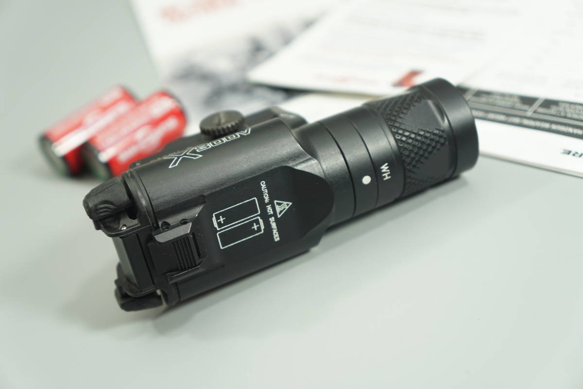 実物 Surefire X300V-B (Trijicon Leupold PEQ PVS PSQ ATPIAL 実物 Surefire X300V-B (Trijicon Leupold PEQ PVS PSQ ATPIAL