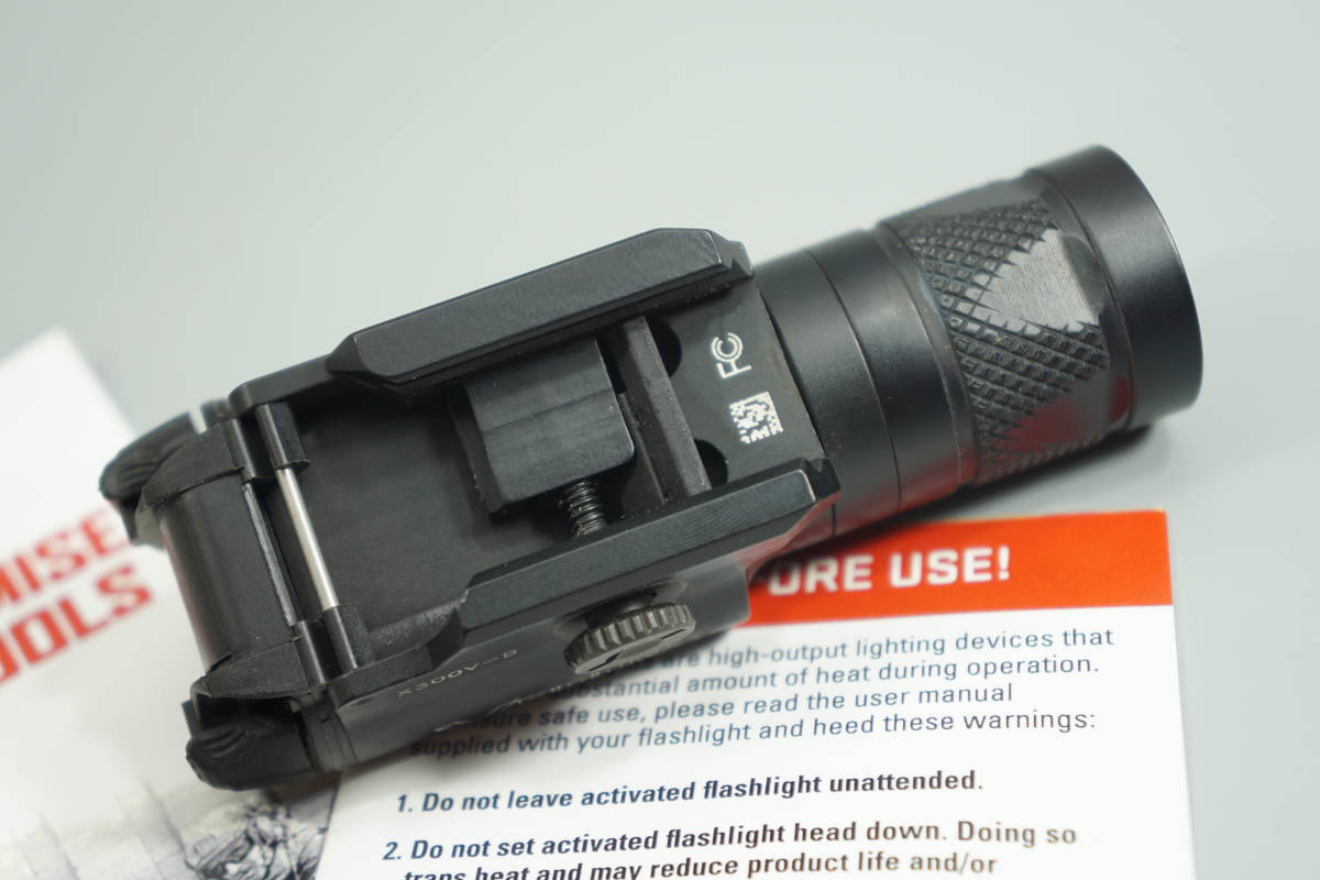 実物 Surefire X300V-B (Trijicon Leupold PEQ PVS PSQ ATPIAL 実物 Surefire X300V-B (Trijicon Leupold PEQ PVS PSQ ATPIAL