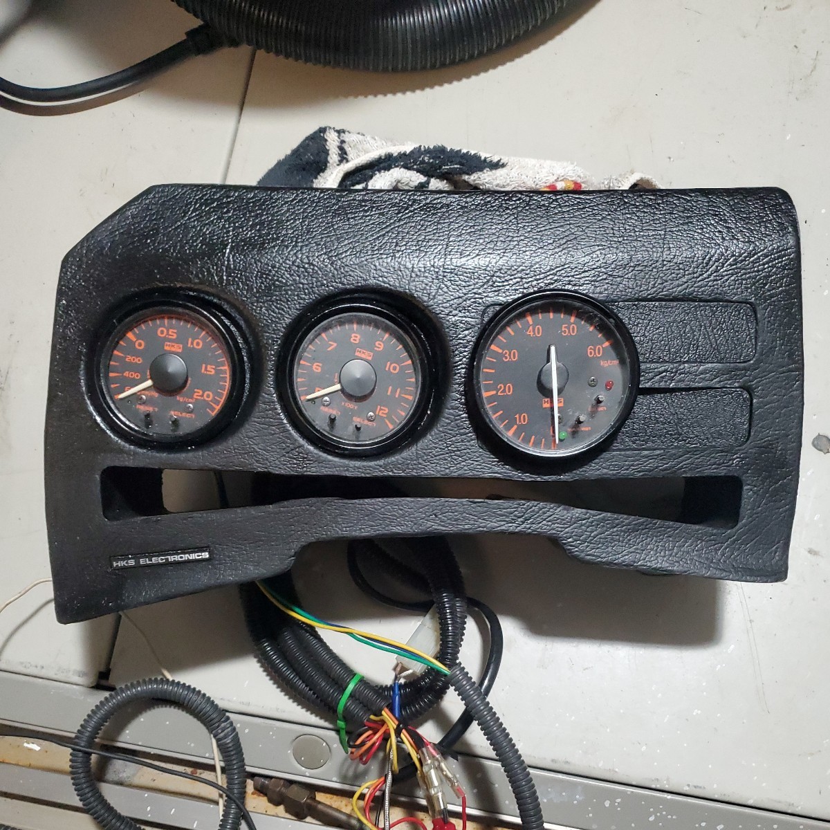 BNR32GT-R HKS エレクトロニクス グローブボックスメーターパネル Yahoo!オークション - BNR32 HKS グローブBOX