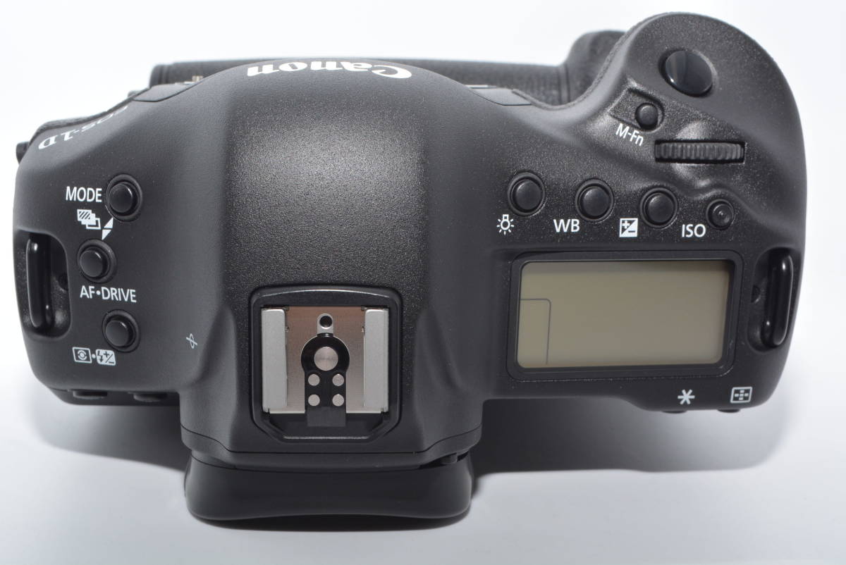 奇跡の3000ショット以下】 Canon デジタル一眼レフカメラ EOS-1D 奇跡の3000ショット以下】 Canon デジタル一眼レフカメラ EOS-1D