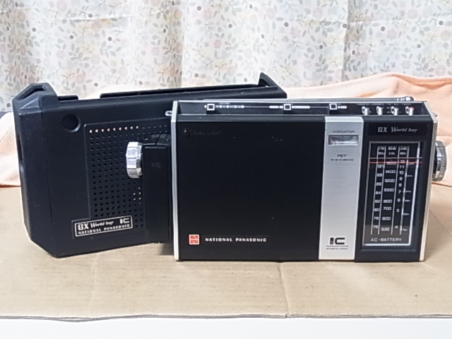 National Panasonic 【 RF-858 】ワイドＦＭ受信可能 クリアな音声で楽しめる AC-BATTERYの2電源方式　高感度　高選択 管理23062928