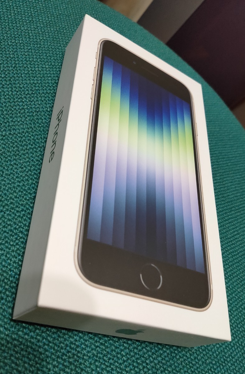 APPLE iPhone SE 3(第3世代)64GBソフトバンク白色ホワイトStarlightSIM