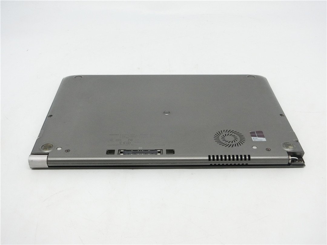 中古ノートパソコンノートPC　TOSHIBA　R63/A　Core i5　6300U　メモリ8GB　SSD128GB　BIOSまで表示　液晶割れ　 ジャンク品　送料無料　_画像6