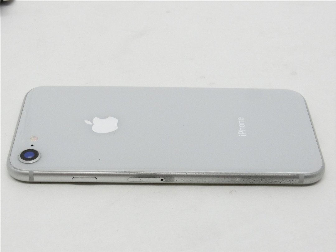 中古　　Apple iPhone8 　64GB 　　SIMフリー　最大容量88％　　　送料無料　_画像3