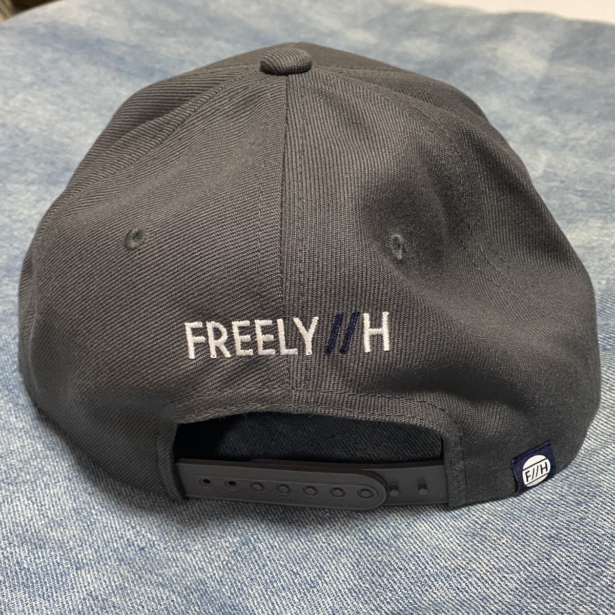 新品 八王子リフォーム キャップ cap 八王子リホーム F//H グレー 帽子 / ヒロミ タッキー ジェシー キャップ 有吉ゼミ SixTONE 工務店_画像2