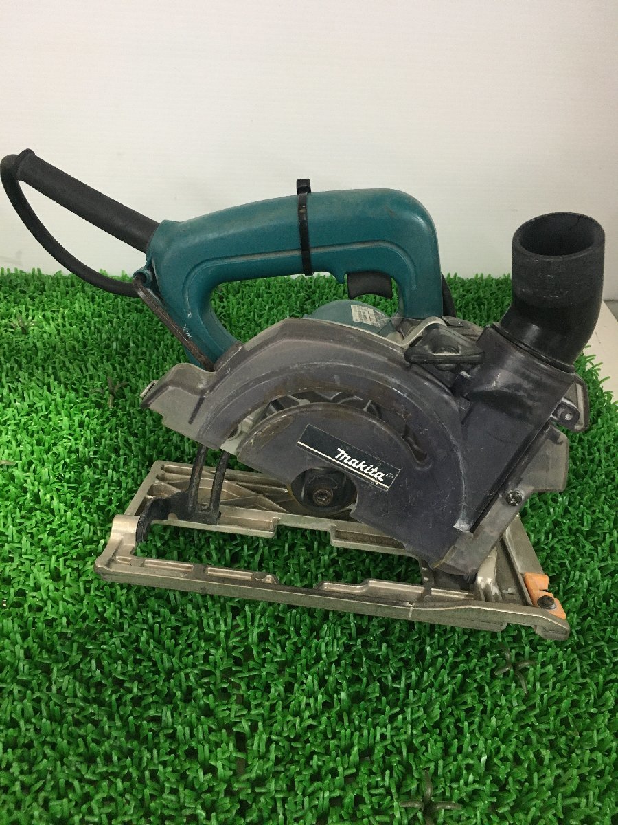 【中古品】★makita(マキタ) 125㎜防じんマルノコ 5055FKB / ITCNFQS0B1W4