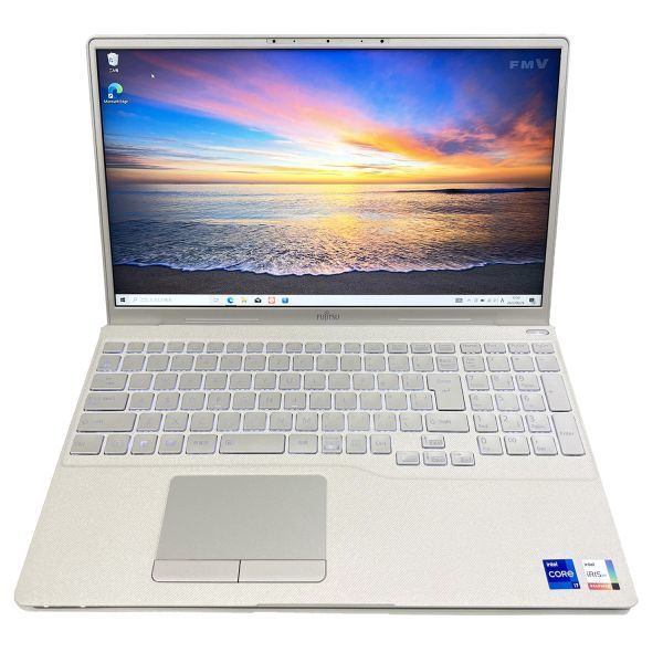 超美品超高速! 15.6型第11世代corei7-1165G7/SSD512GB/メモリ8GB/2020
